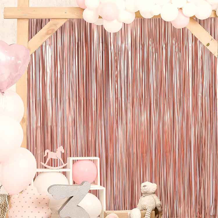 Bakit ang Rain Curtain para sa Party Décor ay dapat na kailangan para sa bawat pagdiriwang?