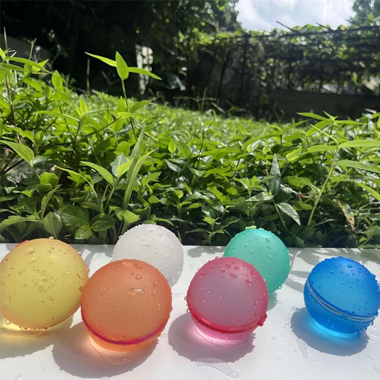 Recyclable magnetic water ball